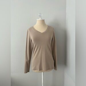 🏷️Uniqlo Tan V-Neck Long Sleeve